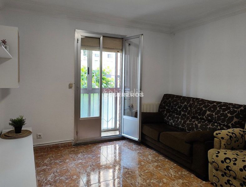 Foto d7327b92-dd8b-4b6a-a97b-8cfe860a02e4. Apartament amb calefacció a Jesuitas Logroño