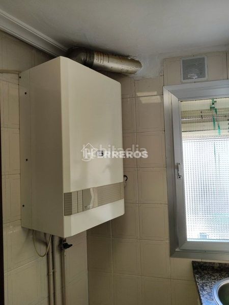 Foto e42e1a8d-1719-40c5-ab9b-79a5917f0aa2. Apartament amb calefacció a Jesuitas Logroño