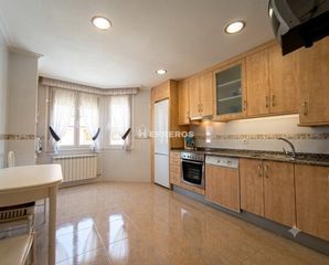 Pis  Escuelas. Piso en venta en entrena, 3 dormitorios.