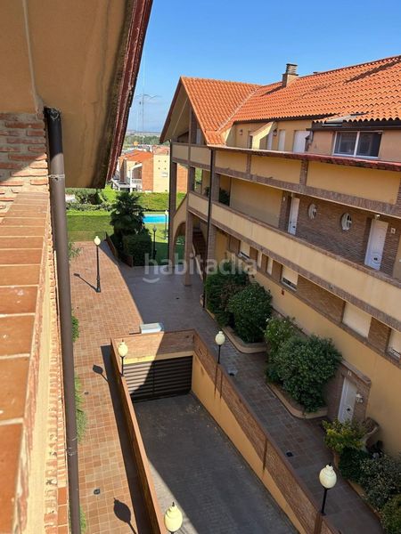Foto ccfbebef-d9d0-40df-9227-da1e1f0f54be. Dúplex amb calefacció aparcament piscina a Villamediana de Iregua