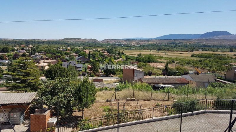 Foto d30fe629-f1f4-48a7-924e-8a81c95392cc. Local comercial a Lardero