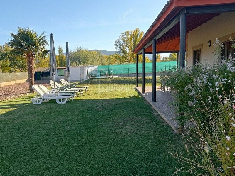 Foto e4dfd591-e11a-42cc-9891-d369cf2af069. Casa amb calefacció aparcament piscina a Ribafrecha
