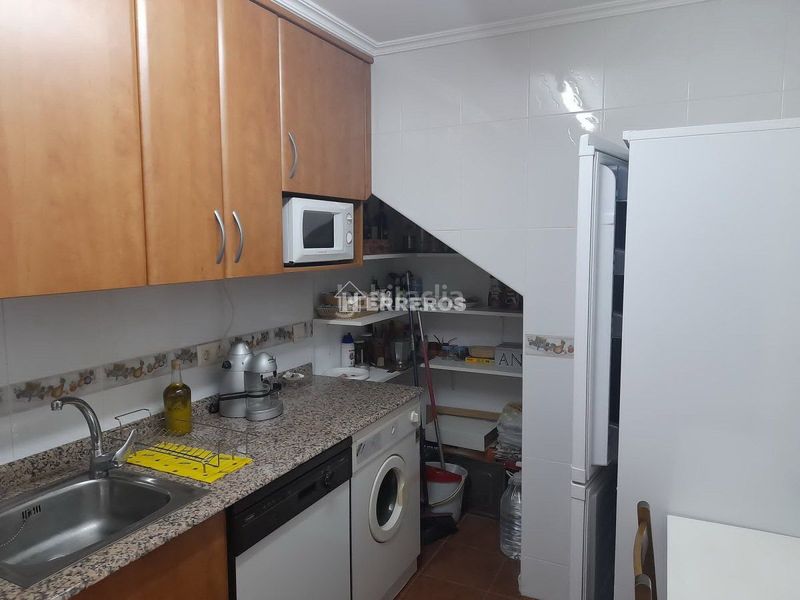 Foto 34ebfffd-d7b0-448a-b6e4-08eb8d9ddc4a. Casa amb calefacció aparcament a Lardero