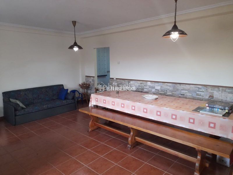 Foto 7df87d1b-e8d2-4292-8663-ace3d38b9f24. Casa amb calefacció aparcament a Lardero