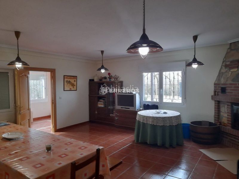 Foto a88e4d5e-3f76-4859-beee-6815944ddceb. Casa amb calefacció aparcament a Lardero