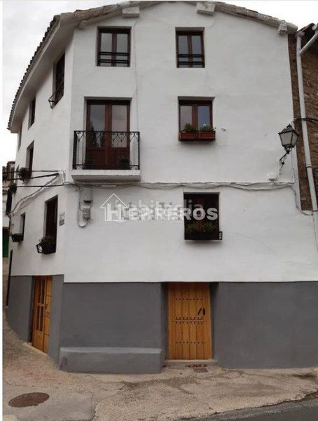 Foto e52e7cf3-1a3c-4400-8ea9-3b1b6cf666a0. Casa amb calefacció a Villanueva de Cameros