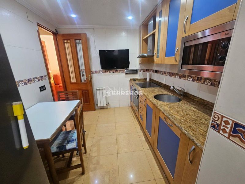 Foto 427f783a-ebb2-4e67-a7d9-5ad433ab6131. Flat with heating in San Millán - Ayuntamiento Logroño