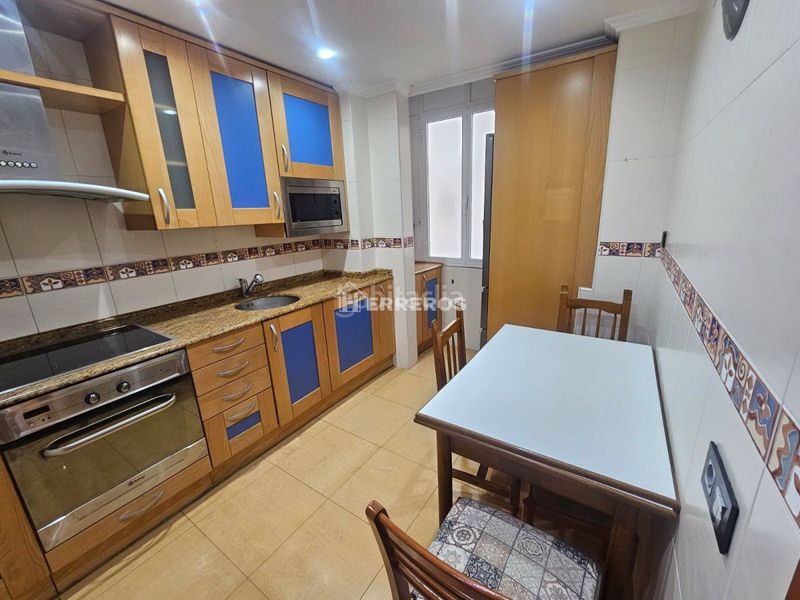 Foto 9f144117-79fc-46b2-8298-6e4c62ad9e1a. Flat with heating in San Millán - Ayuntamiento Logroño