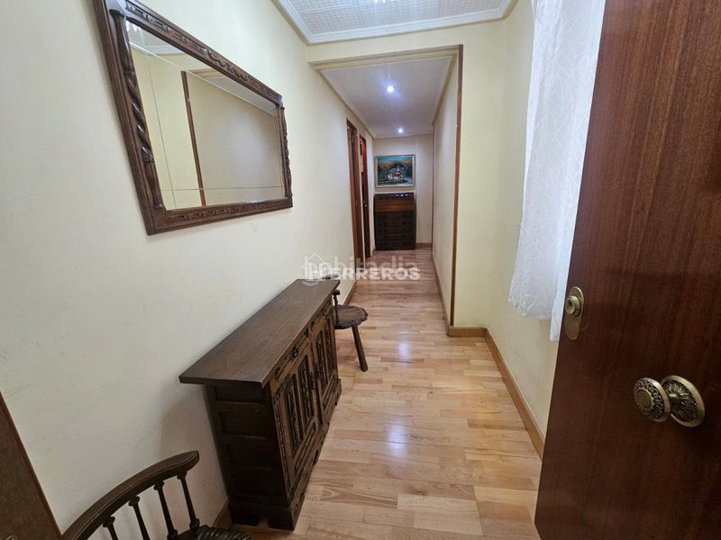 Foto caf4aaa3-ef6d-4525-a767-b9a05167b412. Flat with heating in San Millán - Ayuntamiento Logroño