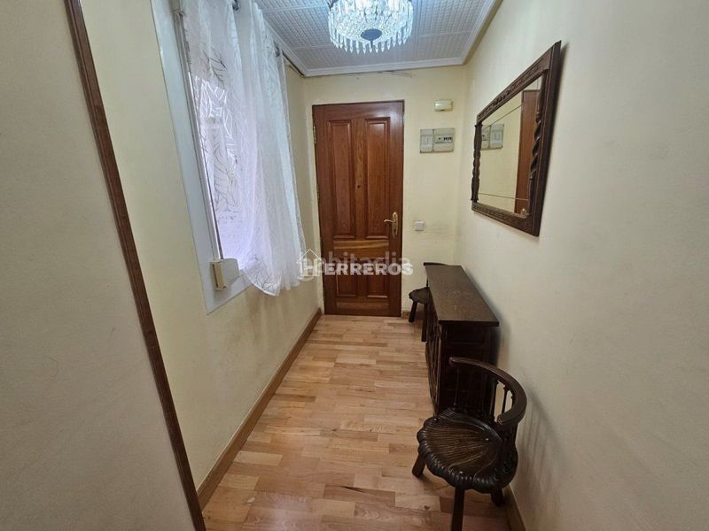 Foto d60211d6-6866-4d34-a9f3-b38af28022e0. Flat with heating in San Millán - Ayuntamiento Logroño