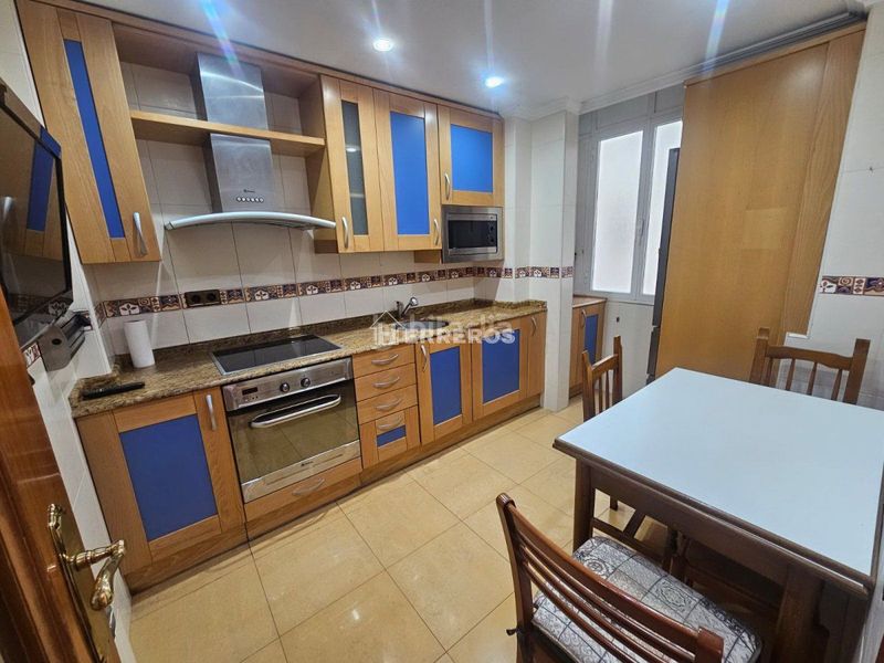Foto e5cefaff-3214-471a-a8d1-0139ec2e2340. Flat with heating in San Millán - Ayuntamiento Logroño