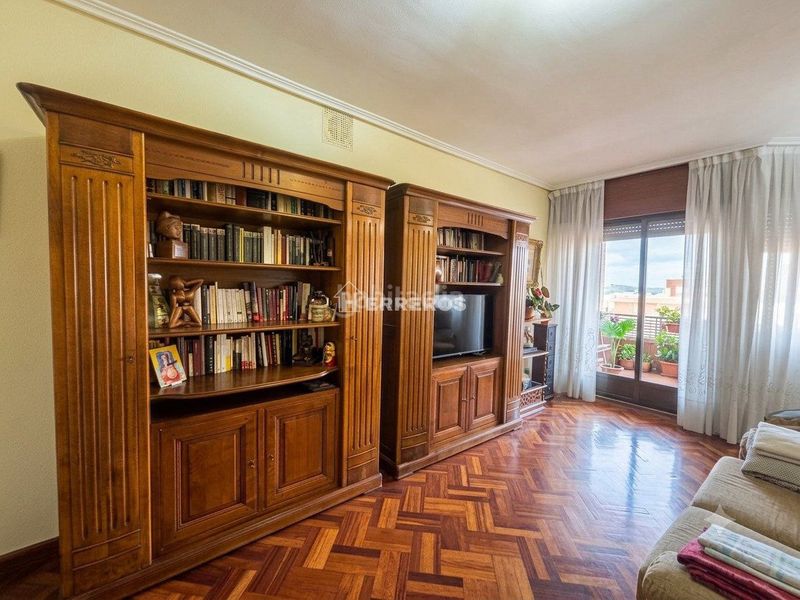 Foto 78832ca6-83ce-4550-aa21-75474bceafdd. Flat with heating parking in Gran Via Logroño