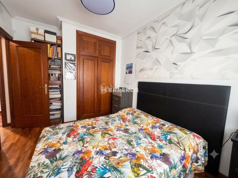 Foto ea51804b-6938-4295-913e-aa6420e37afc. Flat with heating parking in Gran Via Logroño
