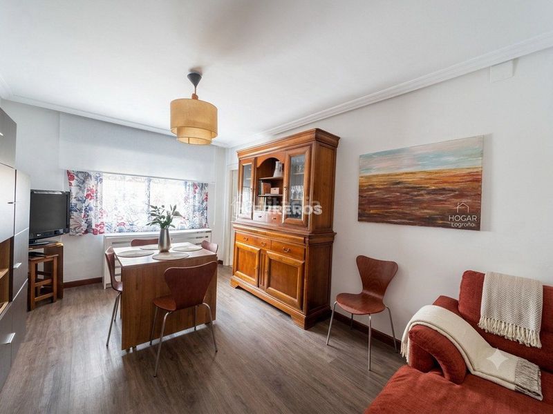 Foto fc397682-7877-40c4-927f-f7083d0a01ae. Flat with heating parking in Gran Via Logroño