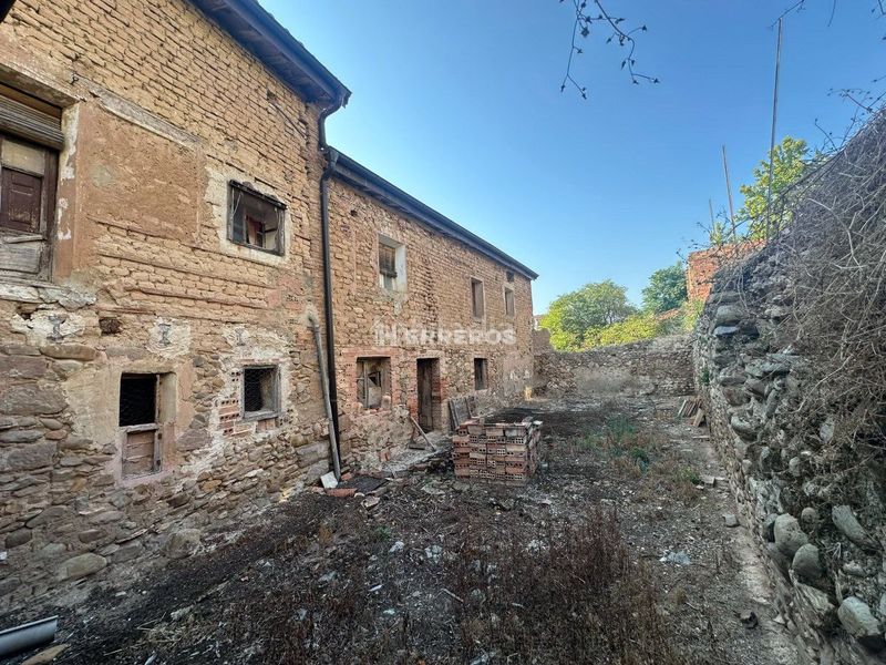 Foto 4a163882-82db-423c-84c1-b63af8310706. Casa a Hervías