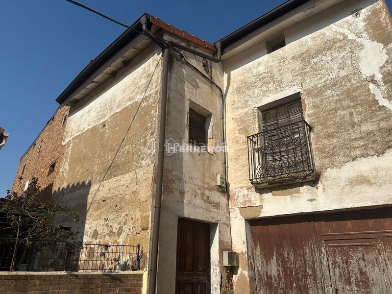 Foto ca64ea9e-5781-447c-861a-9ca8779bf026. Casa a Hervías