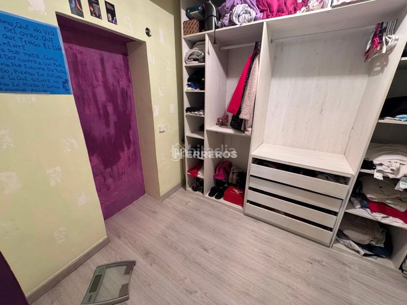 Foto edac9e3e-5b8d-4d0a-aa44-8e08a77ef1c6. Casa amb calefacció aparcament a Fuenmayor