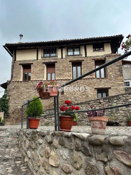 Foto b2ca4a66-6aeb-483a-91ea-ca03b8899e9b. Casa amb calefacció a Villoslada de Cameros