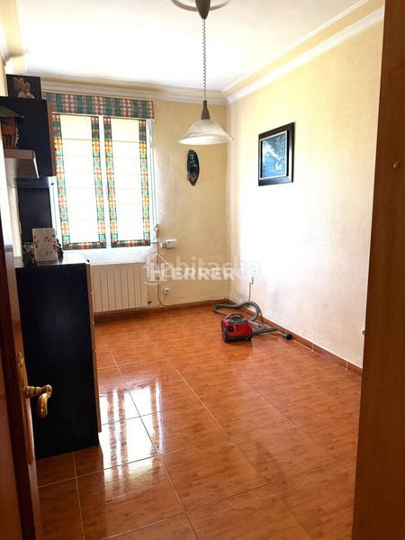 Foto 64cc9450-5655-4a39-87a3-16fe67a32e13. Flat with heating in Oeste Logroño