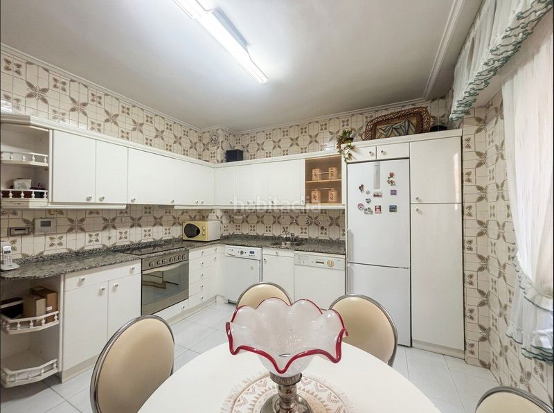 Foto c2c18615-71bb-48c2-bbce-31596932ae77. Pis amb calefacció aparcament a Residencia Logroño