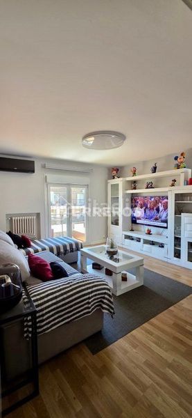 Foto 49b94fc2-3f74-47cd-bd5b-62083edeb18f. Flat with heating in Oeste Logroño