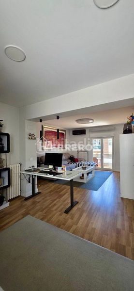 Foto 5f768186-9315-4861-8037-dc4105f3b7a8. Flat with heating in Oeste Logroño