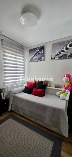 Foto 7480d727-dbe0-4371-8377-46d362e7607e. Flat with heating in Oeste Logroño