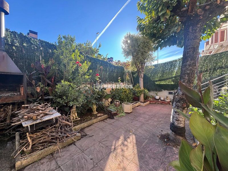 Foto 76091767-57f2-4dc1-baad-d787a9c57d2e. Casa adossada amb calefacció aparcament piscina a Logroño