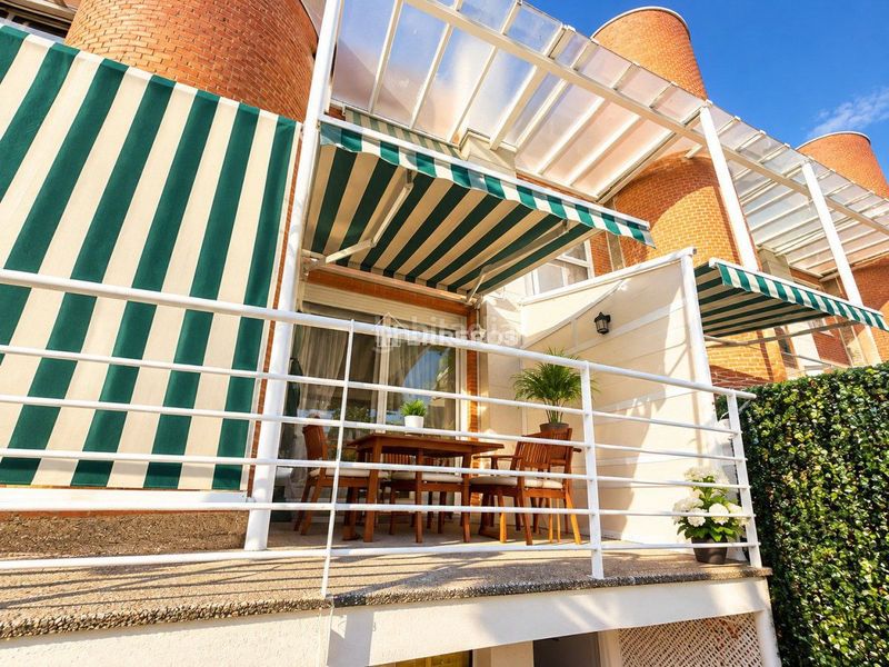 Foto aed25790-8fb6-47bf-b4fd-7df6af1e6d49. Casa adossada amb calefacció aparcament piscina a Logroño
