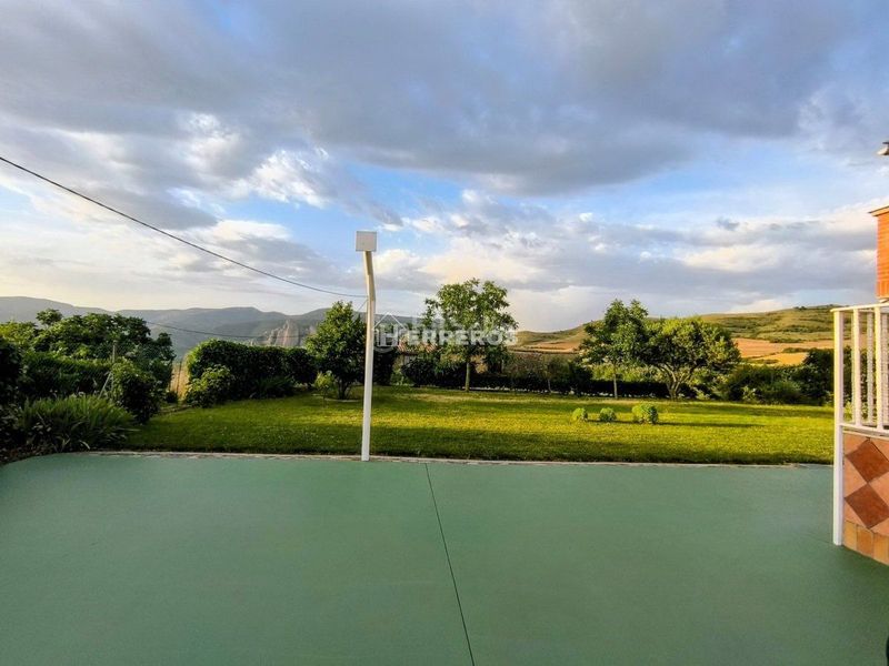Foto 0e0d9b65-a038-456e-aee2-f315c1acd491. Xalet amb calefacció aparcament a Sorzano