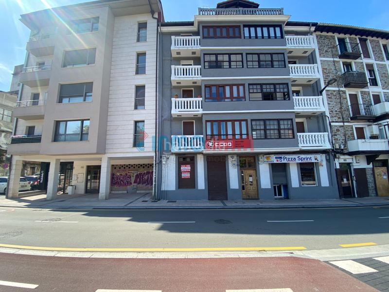 Foto a38bc212-527c-44b1-b491-4cb96da21e6d. Lloguer local comercial a Beasain