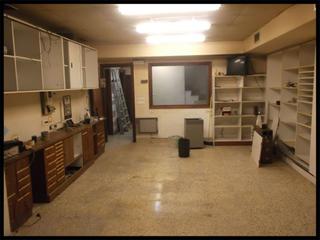 Local commercial  Easo kalea. Amplio localstano para vender en la calle easo.