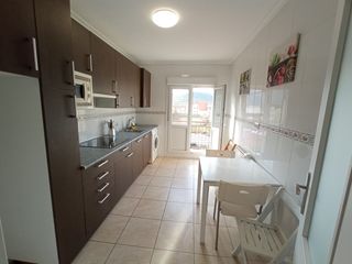 Miete Etagenwohnung  Calle duque de cantabria. Se alquila ideal para compartir,