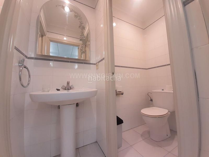 Foto f4c0761f-d221-4a75-bfba-08758cc54c31. Lloguer local comercial a Beasain