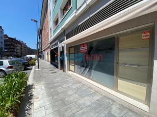Local Comercial  Oriamendi kalea. Excelente local comercial acondicionado en calle oriamendi beasa