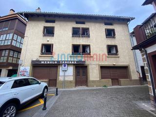 Casa  Santa barbara kalea. Os presentamos gran casa de 592m2 distribuido en 4 plantas con m