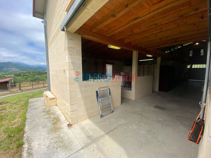 Foto 0b195d4e-93c8-4ff6-9547-bba1f08459b1. Industrial building in soroen bidea in Altsasu / Alsasua