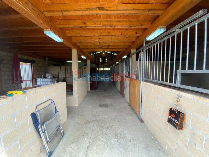 Foto 781ff13d-85ec-4f1a-a6d8-fc8c11380aee. Industrial building in soroen bidea in Altsasu / Alsasua