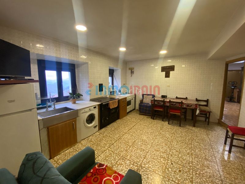 Foto 7d55b74b-8636-46a2-80e2-77cfe7d58443. Casa amb calefacció a Antzuola