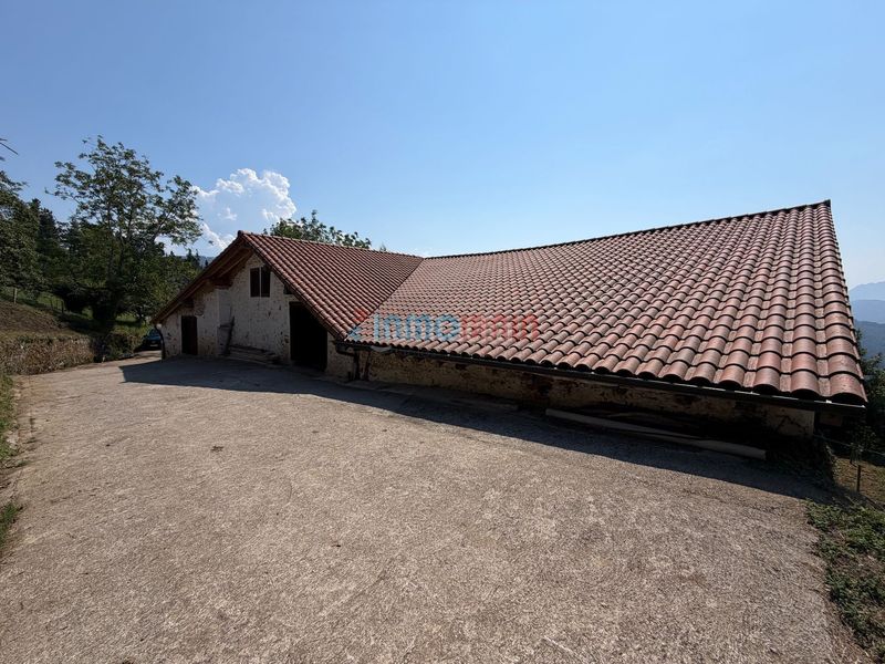Foto af682ca3-8c94-4d3f-baa3-d65e3b03ae81. Casa amb calefacció a Antzuola