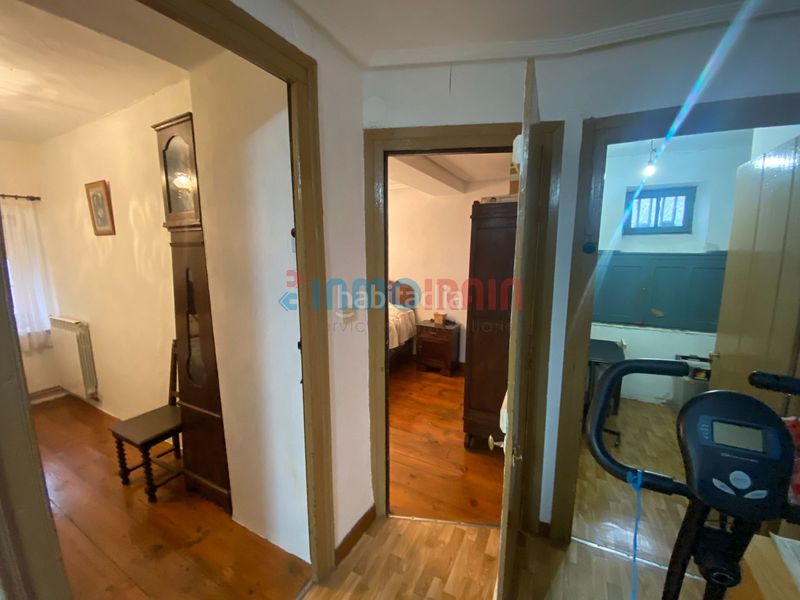 Foto f5c7e508-8385-4f2a-bc94-97edc73a2d21. Casa amb calefacció a Antzuola