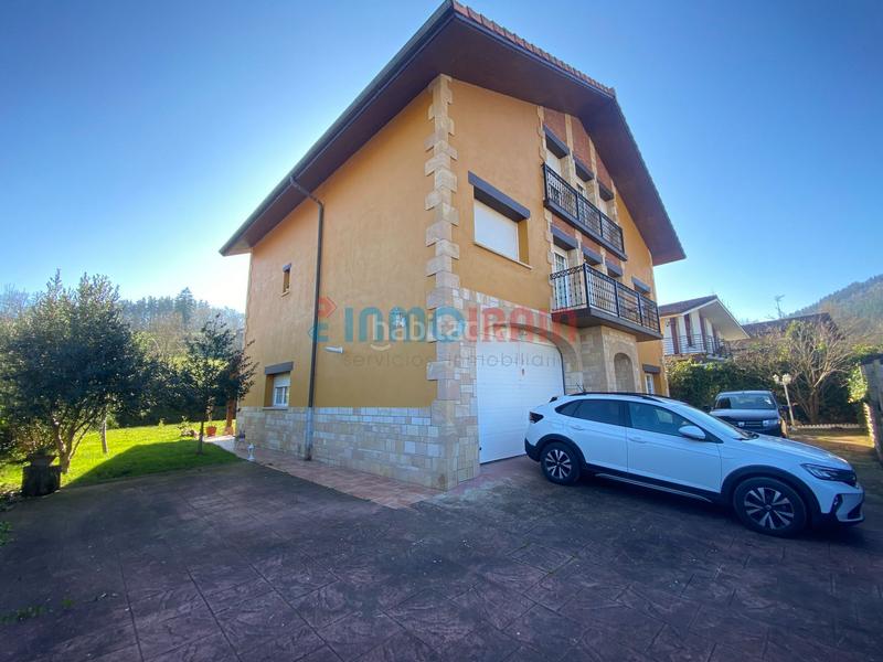 Foto bf05dd10-d0bd-40f6-8d83-0a01a20f8f5f. Casa amb calefacció piscina a Mutiloa