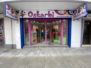 Miete Geschäftsraum  Oriamendi kalea. Local en oriamendi