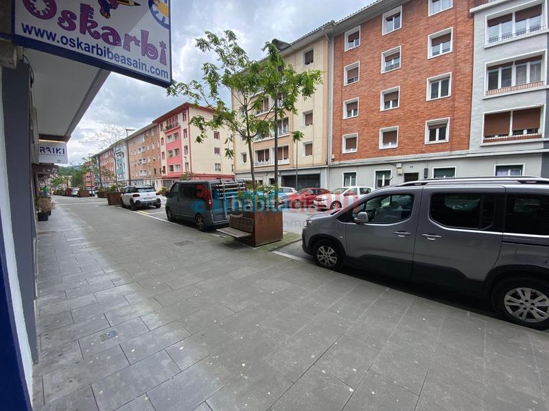 Foto 40d38864-37c1-4fb3-a0a3-5b71582c8d88. Lloguer local comercial a Beasain