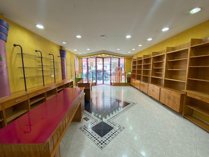 Foto 7b43b6f1-b517-400d-a790-b24ce9b90d4e. Lloguer local comercial a Beasain