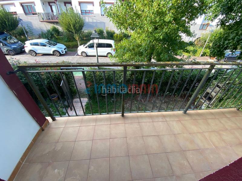 Foto b373bc63-834c-4d7f-a898-78530cd9bfe7. Casa adossada amb calefacció a Altzaga