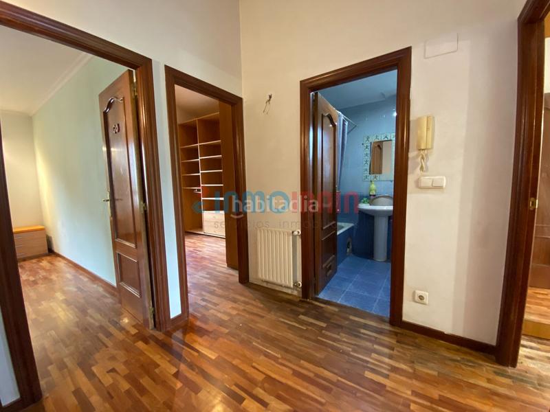Foto b4800609-d2c6-4826-b39f-8d868af54a4b. Casa adossada amb calefacció a Altzaga