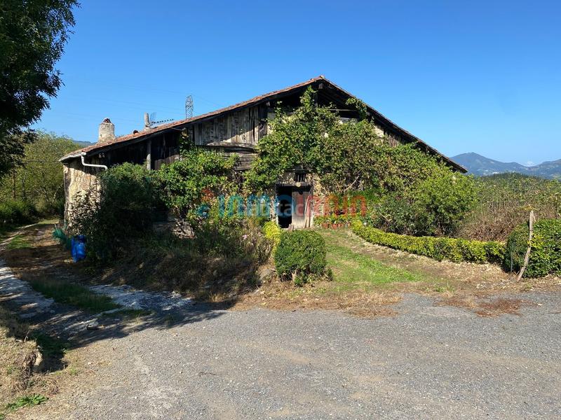 Foto fc6c89d6-bb9a-48f4-ad7a-7d4e7636eda5. Casa caserío urbizugerriko . en Idiazabal