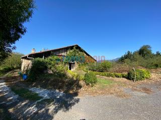 Maison  Landa barreiatua. Casero urbizugerriko idiazabal.