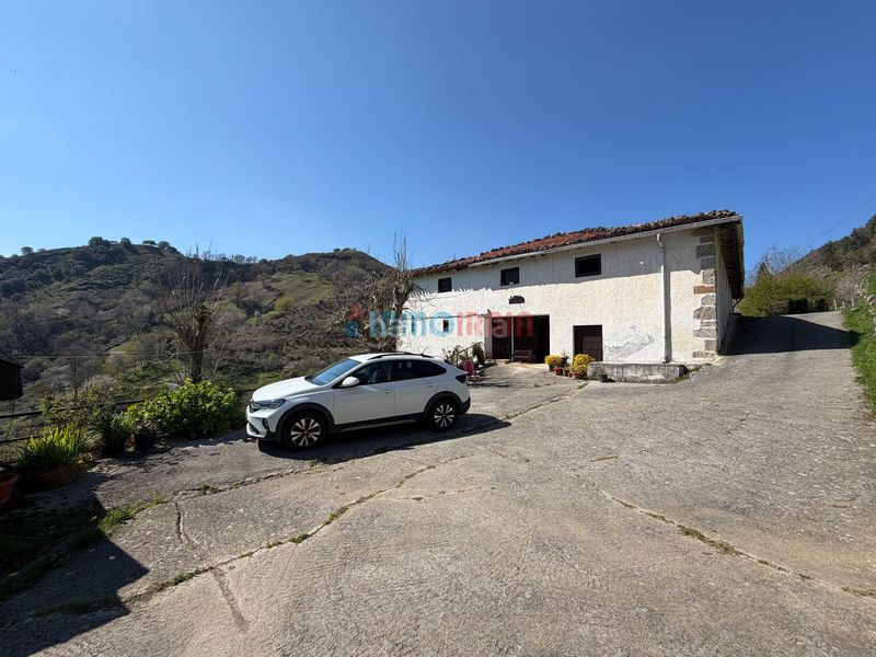 Foto 63aabe41-79a1-4d99-b4b8-27607af7f2f5. Casa amb calefacció a Ataun